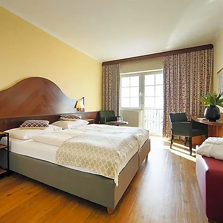 Rose Hotel 3*